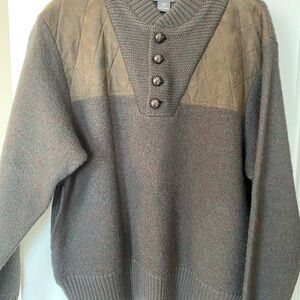 Woolrich Men's Olive and Brown Crewneck Sweater